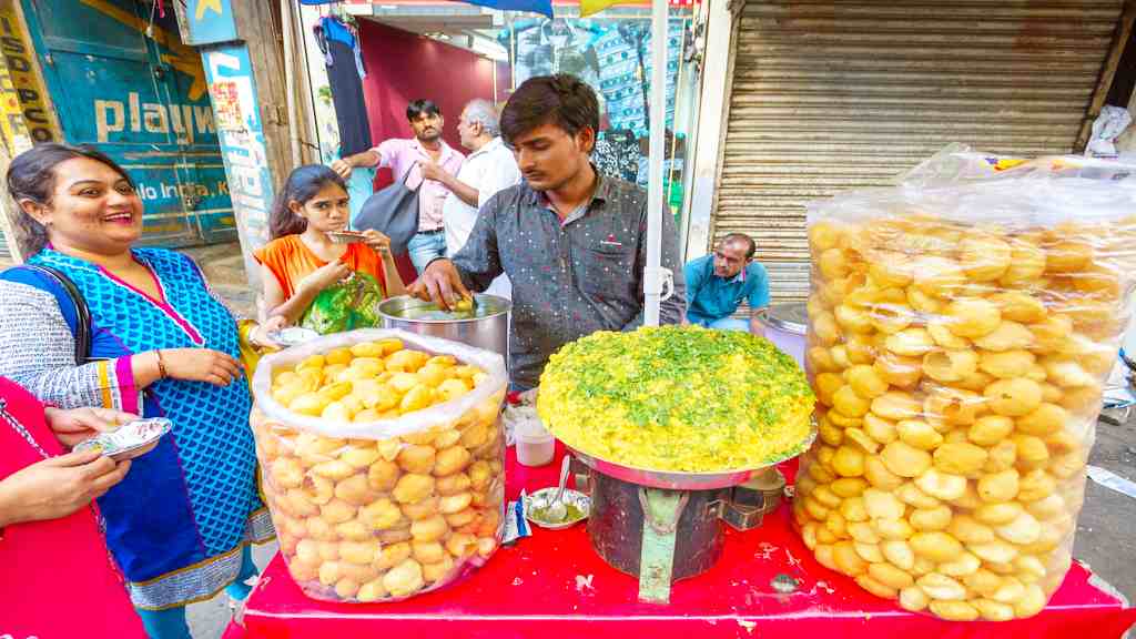 golgappe stall panipuri stall